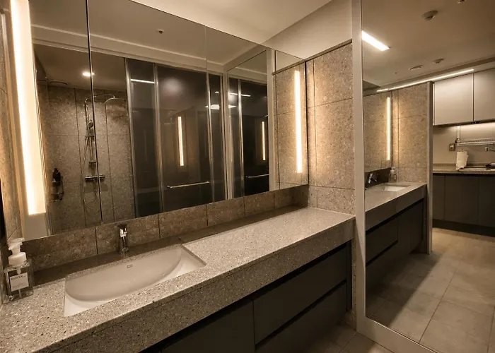 Yeouido Rooftop River Walk 3 *